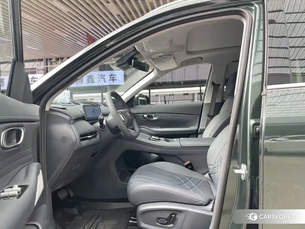 Chang'an UNI-Z New Energy 2026 Silver/gray из Китая, фото 4