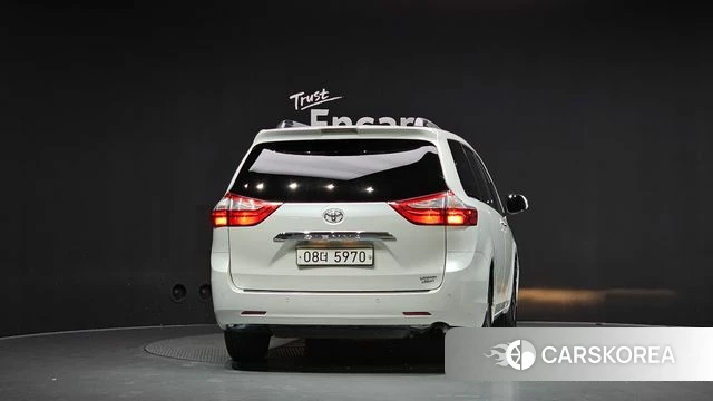 Toyota Sienna id 4998704 из Кореи 14