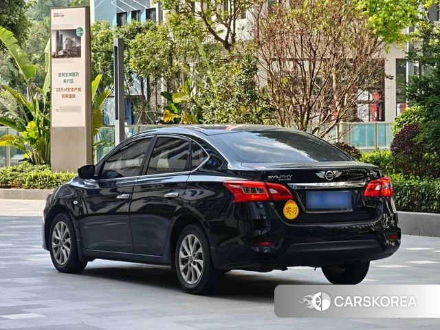 Nissan Sylphy 2023 Черный из Китая, фото 5
