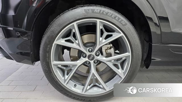 Audi Q8 (4M) id 4975358 из Кореи 28
