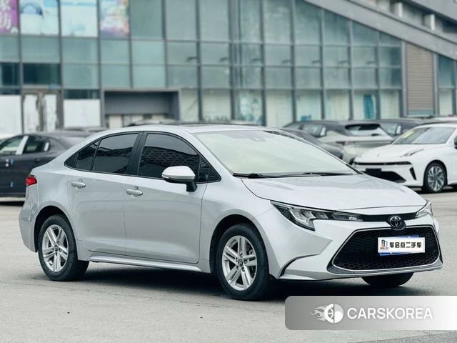 Toyota Levin 2021 Серебристо-серый из Китая, фото 4