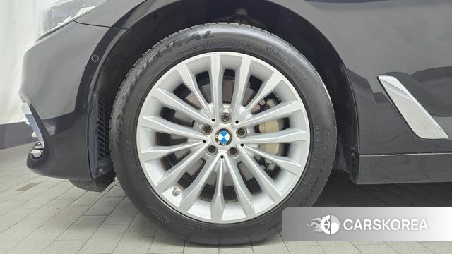 BMW 5 Series (G30) id 4952527 из Кореи 25