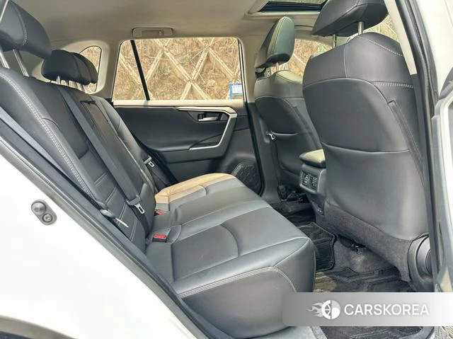 Toyota RAV4 2022 Белый из Китая, фото 6