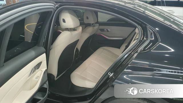 BMW 3 Series (G20) 2025 Черный из Кореи, фото 4