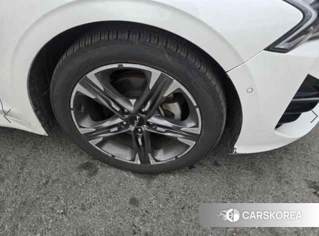 Kia K5 3rd generation 2023 Белый из Кореи, фото 4
