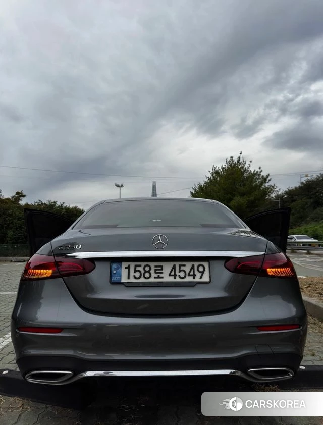 Mercedes-Benz E-Class W213 2022 Серый из Кореи, фото 4