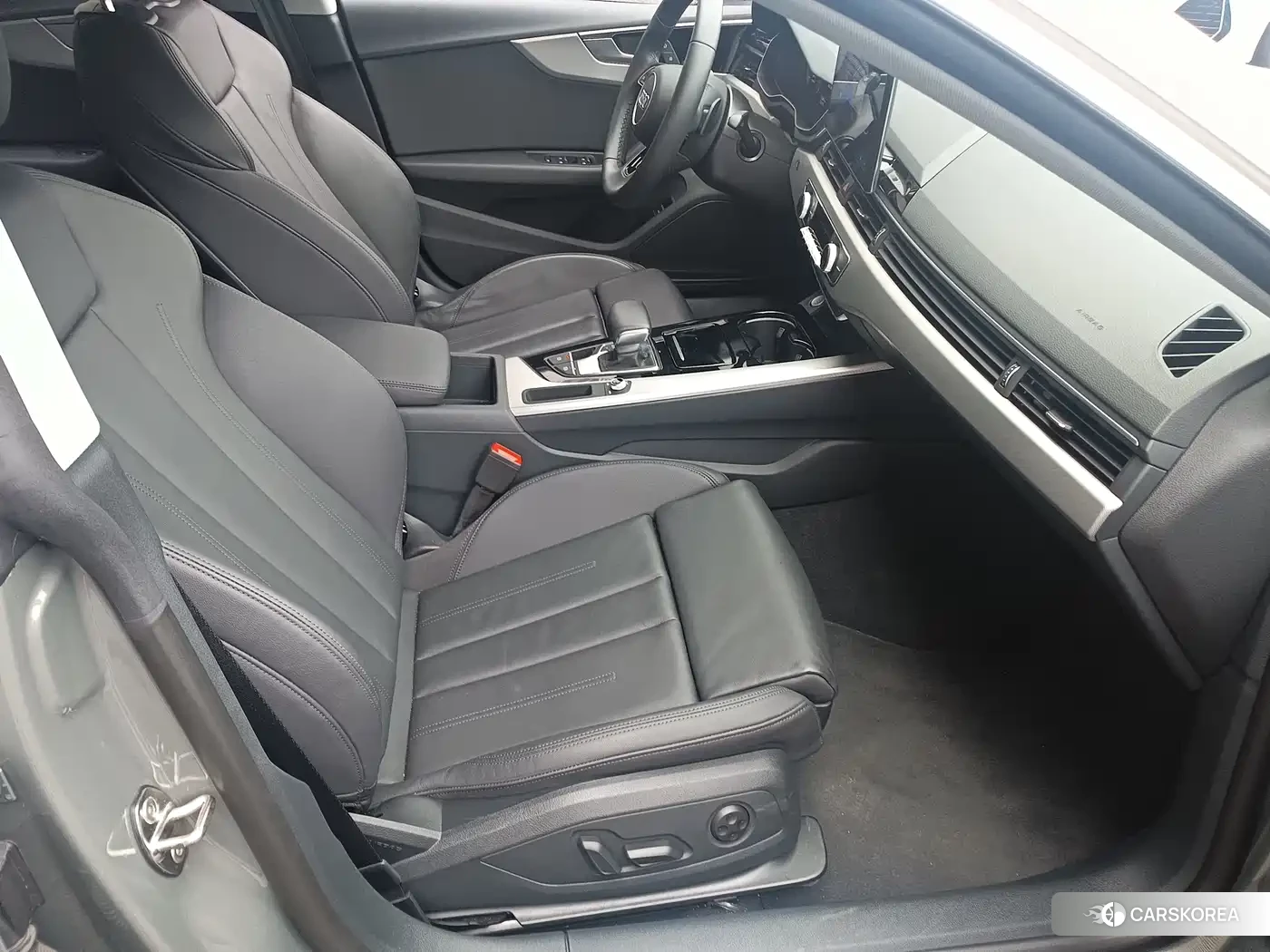 Audi A5 2025 Silver/gray из Китая, фото 4