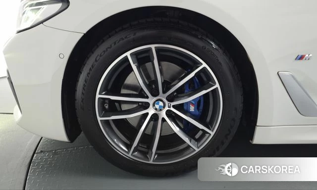 BMW 5 Series (G30) id 5027099 из Кореи 28