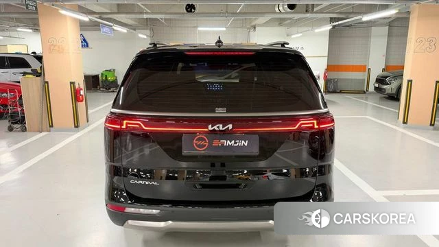 Kia Carnival 4th generation 2023 Черный из Кореи, фото 5