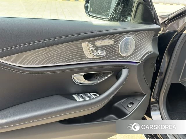 Mercedes-Benz E-Class 2020 Черный из Китая, фото 6