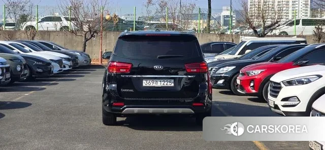 Kia The New Carnival id 3682011 из Кореи 14