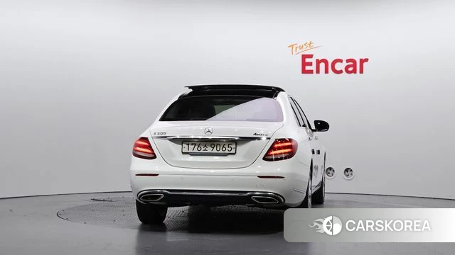 Mercedes-Benz E-Class W213 id 4993156 из Кореи 27
