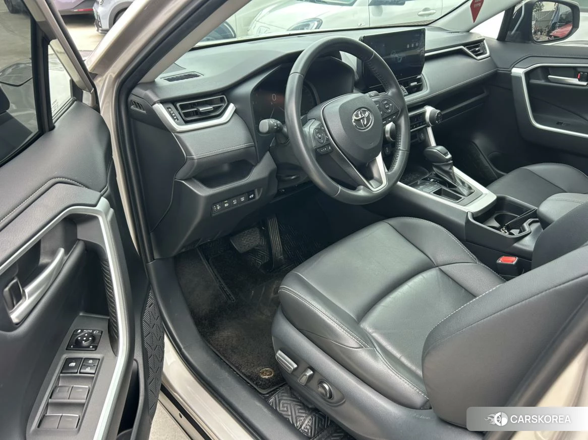 Toyota Wildlander 2023 Шампань из Китая, фото 4