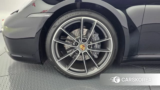 Porsche 911(992) id 4976688 из Кореи 29