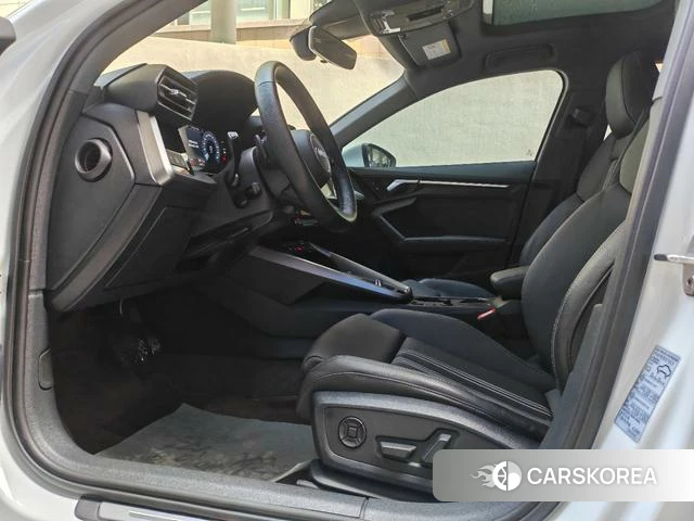 Audi A3 2023 Белый из Китая, фото 5
