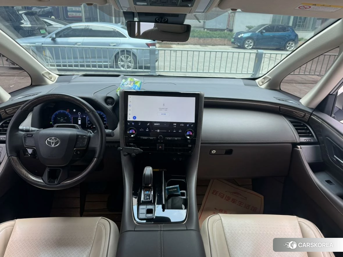 Toyota Alphard 2022 Белый из Китая, фото 4