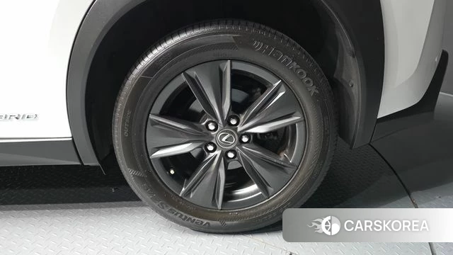 Lexus UX250h id 4918422 из Кореи 24