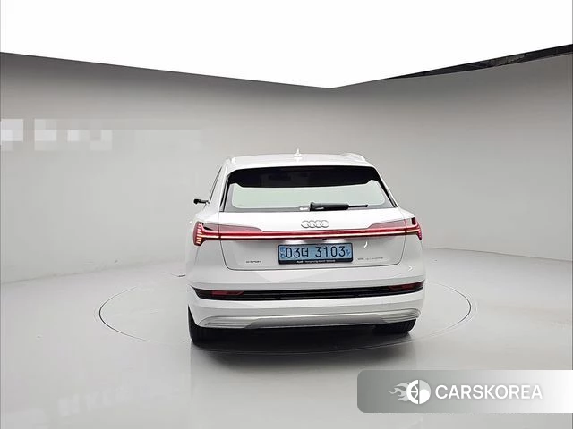 Audi e-Tron id 4992183 из Кореи 14