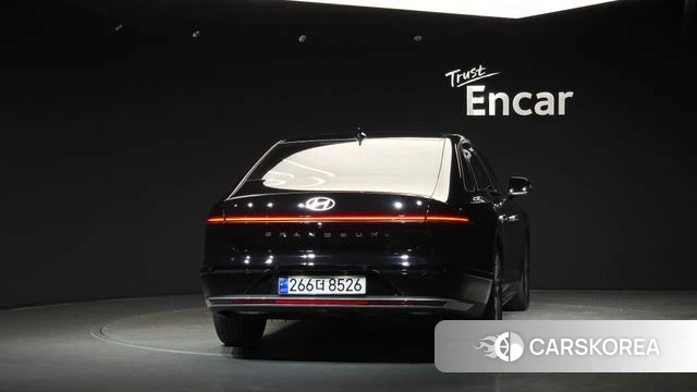 Hyundai Grandeur (GN7) id 5026732 из Кореи 24