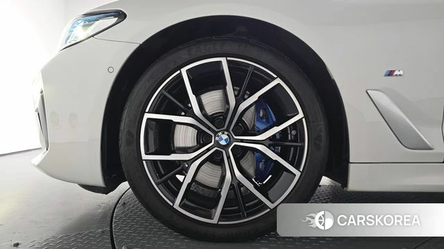 BMW 5 Series (G30) id 4985985 из Кореи 33