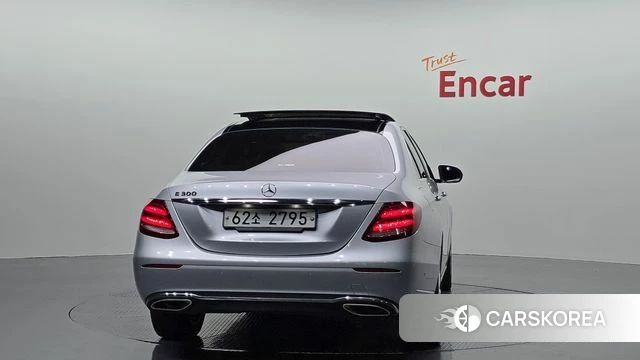 Mercedes-Benz E-Class W213 id 4930768 из Кореи 26