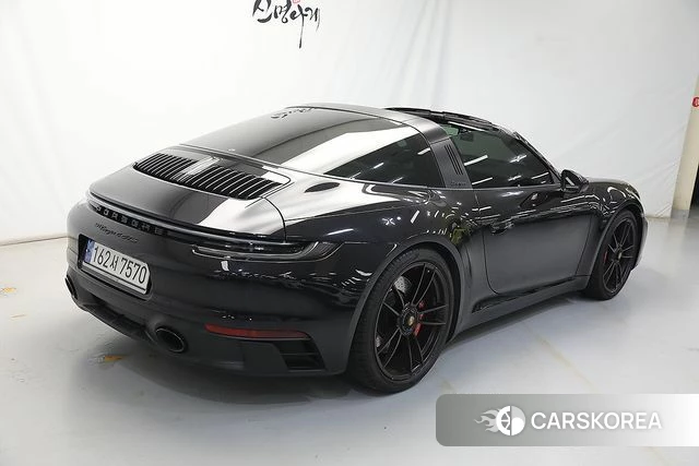 Porsche 911(992) id 4711256 из Кореи 6