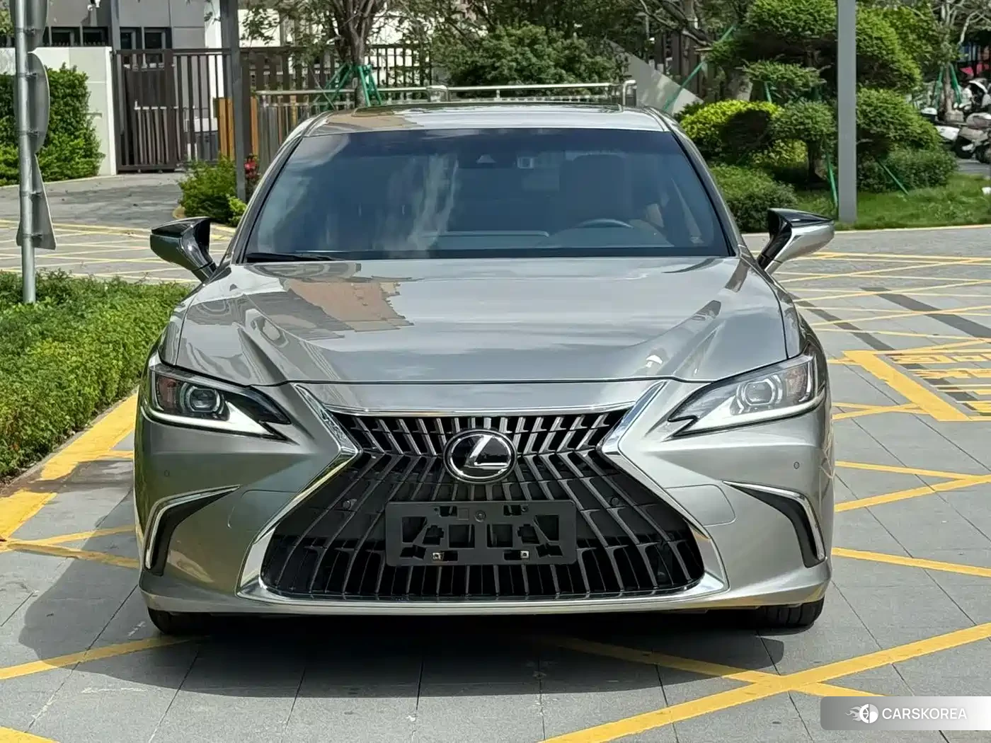 Lexus ES 2023 Silver/gray из Китая, фото 4