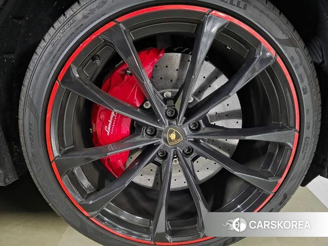 Lamborghini Urus 2022 Черный из Кореи, фото 6