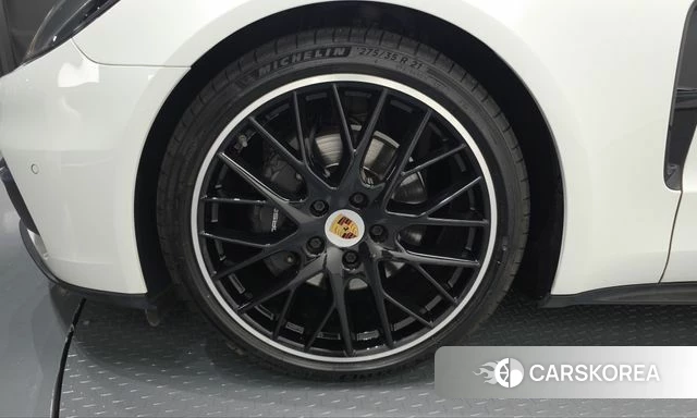 Porsche Panamera (971) id 5013859 из Кореи 31