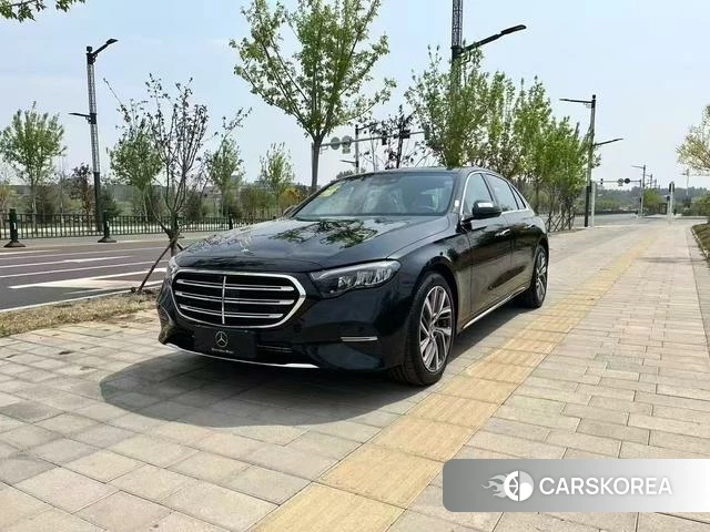 Mercedes-Benz E-Class 2025 Черный из Китая, фото 4