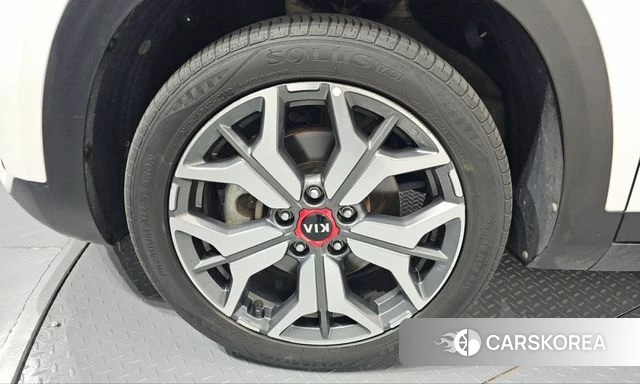 Kia Seltos id 4987500 из Кореи 26