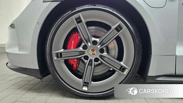 Porsche Taycan id 4739140 из Кореи 26