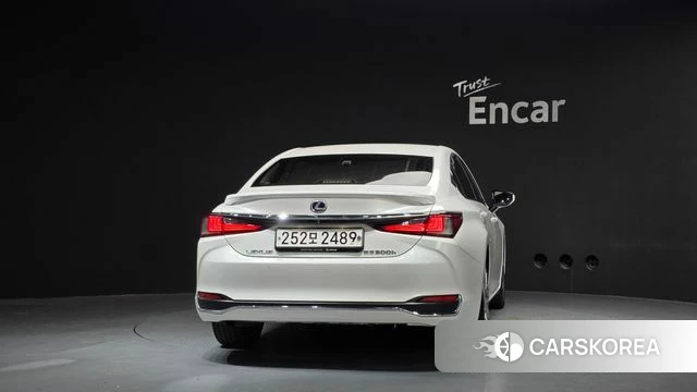Lexus ES300h 7th generation id 5048075 из Кореи 14
