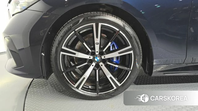 BMW 5 Series (G60) id 5025964 из Кореи 25