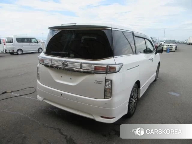 Nissan Elgrand 2022 из Японии, фото 4