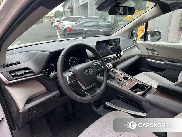 Toyota Sienna 2026 Белый из Китая, фото 6
