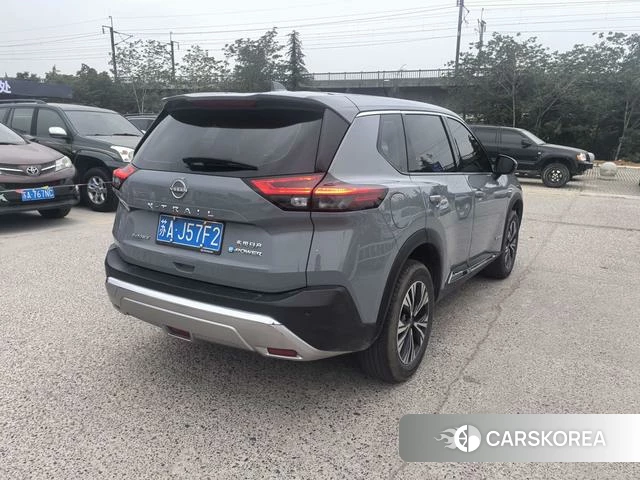 Nissan X-Trail 2024 Серебристо-серый из Китая, фото 4