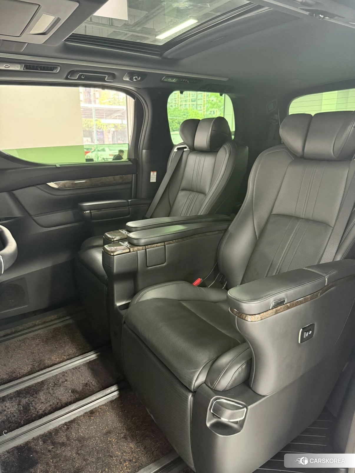 Toyota Alphard 2021 Черный из Китая, фото 4