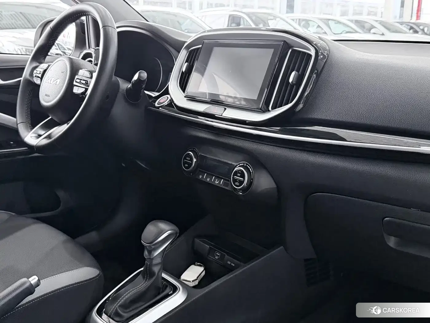 Kia KX1 2023 Белый из Китая, фото 4