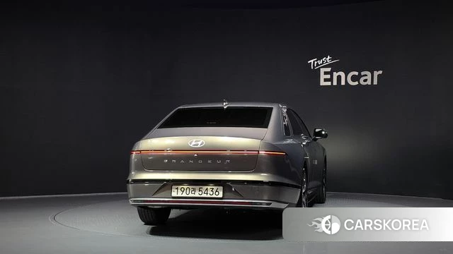 Hyundai Grandeur (GN7) id 5011572 из Кореи 14