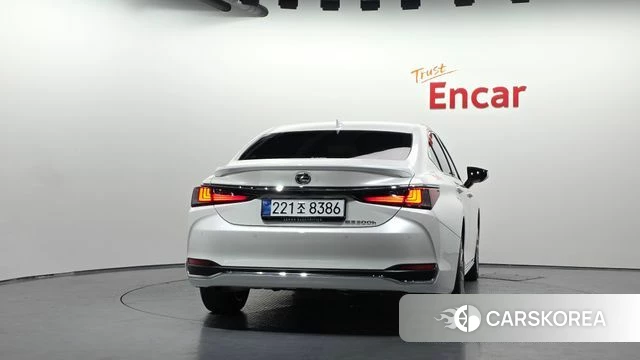Lexus ES300h 7th generation id 4980237 из Кореи 24