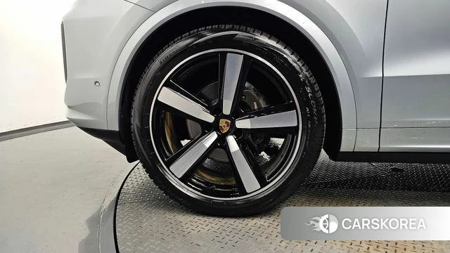 Porsche Cayenne (PO536) id 4893019 из Кореи 34
