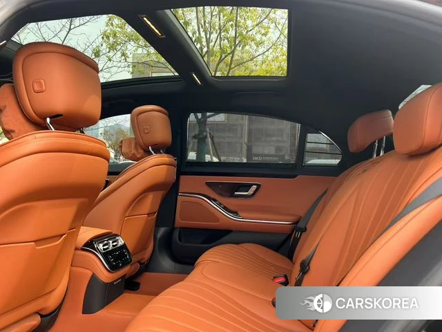 Mercedes-Benz S-Class 2025 Черный из Китая, фото 4