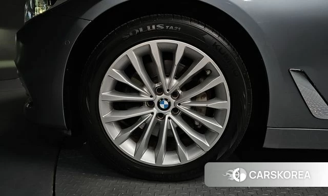 BMW 5 Series (G30) id 4953170 из Кореи 24