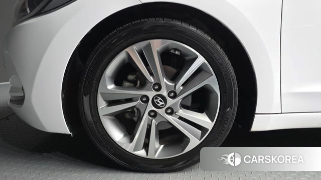 Hyundai Avante AD id 4978146 из Кореи 27