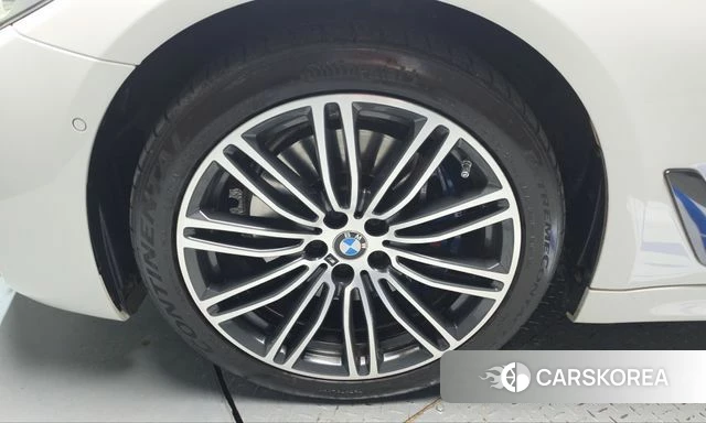 BMW 5 Series (G30) id 5035153 из Кореи 27