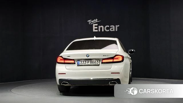 BMW 5 Series (G30) id 4943359 из Кореи 27