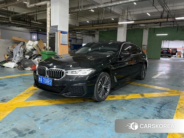 BMW 5 series 2023 Черный из Китая, фото 4