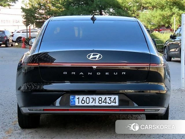 Hyundai Grandeur (GN7) id 5046605 из Кореи 14