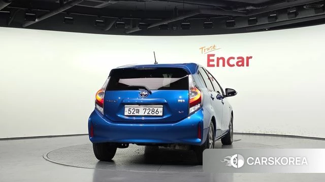 Toyota Prius C id 4907638 из Кореи 14